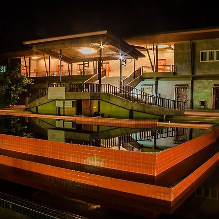 The Riverpool Resort And Spa Kanchanaburi Esterno foto