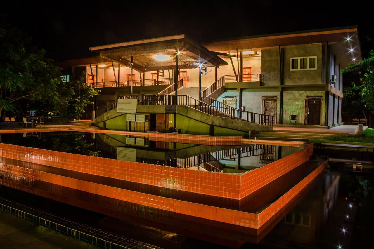 The Riverpool Resort And Spa Kanchanaburi Esterno foto
