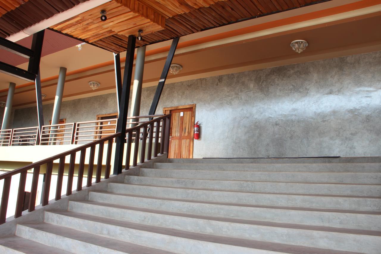 The Riverpool Resort And Spa Kanchanaburi Esterno foto