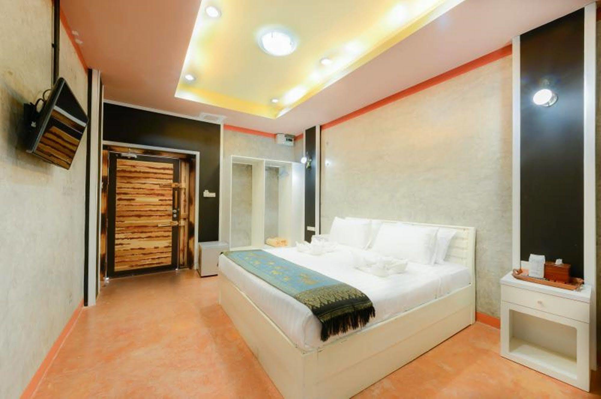 The Riverpool Resort And Spa Kanchanaburi Esterno foto